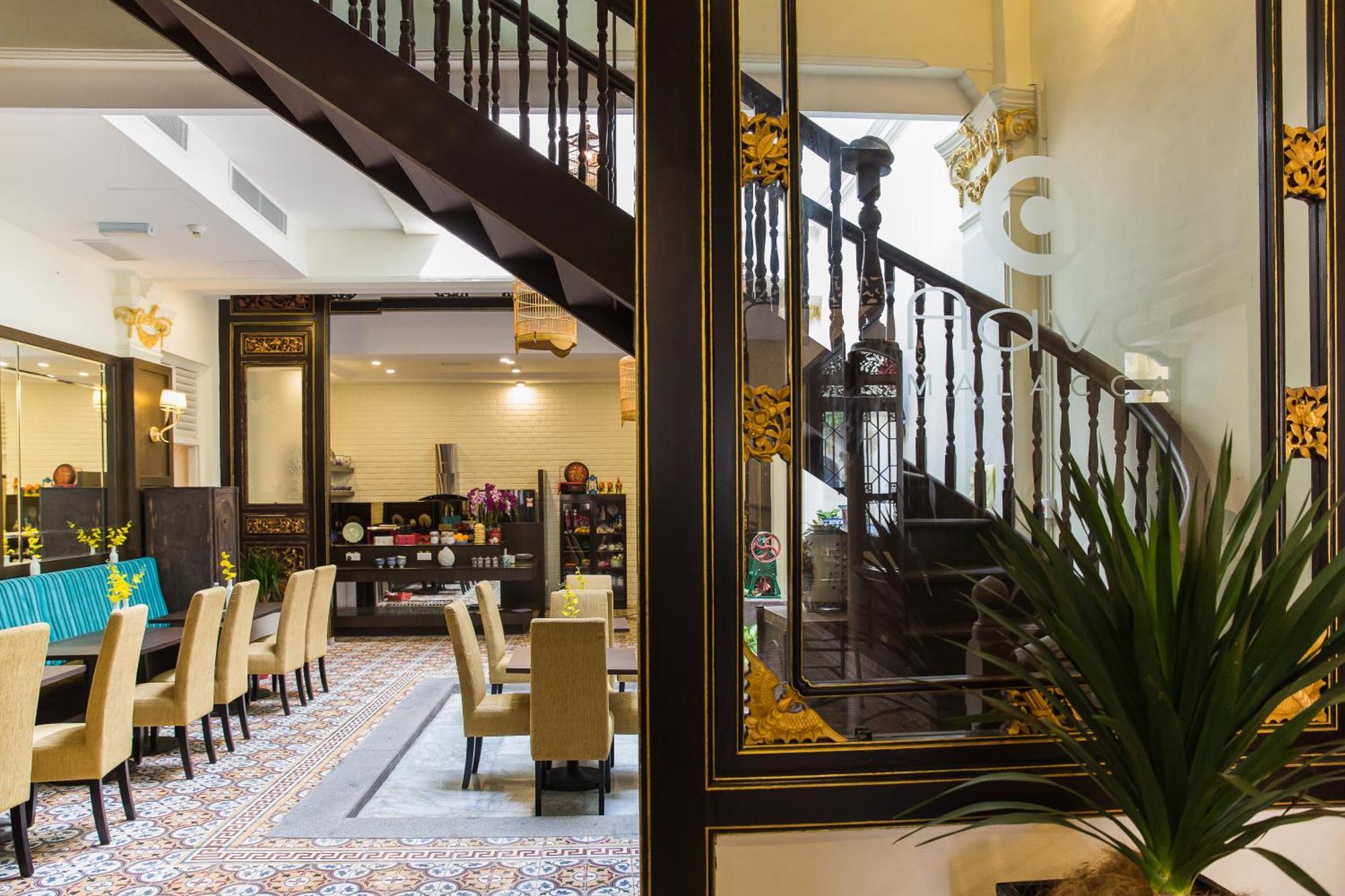 Aava Malacca Hotel Exteriör bild